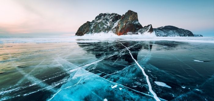 Lago congelado en Siberia