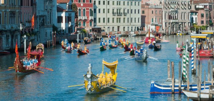 Paseo en góndola por Venecia, Italia