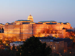El siniestro laberinto de Buda en Budapest laberinto castillo buda budapest