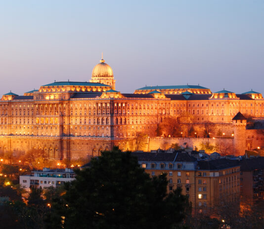 laberinto castillo buda budapest