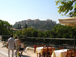Plaka, a la sombra del Acrópolis