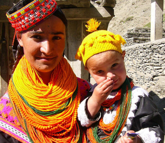 Las bellas personas de Kalash, Pakistán
