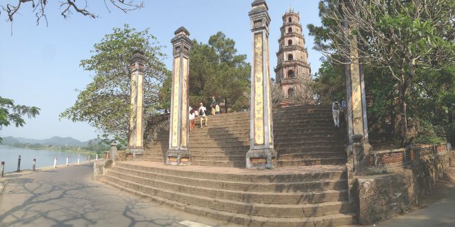 Pagoda Thien Mu 2
