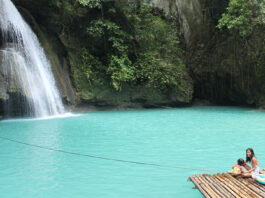 Las increíbles cascadas Kawasan en Filipinas