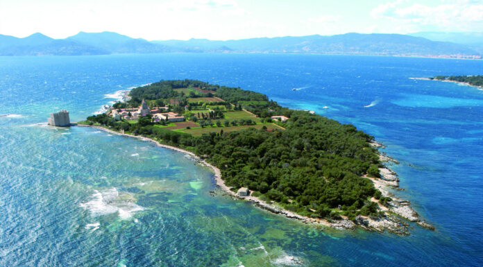 la isla prohibida de la costa azul