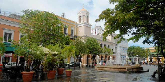 Plaza-de-Armas