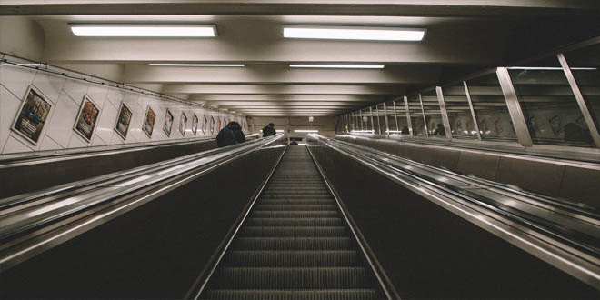 escalator-983956_1920