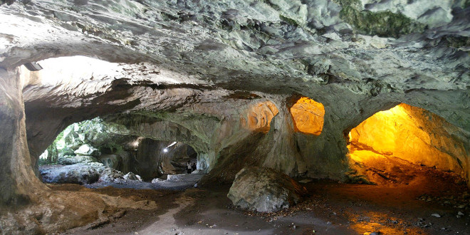 La cueva de Zugarramurdi en Halloween