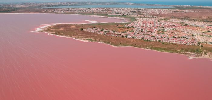 Laguna Roja de Torrevieja, España | Playas de arena rosa