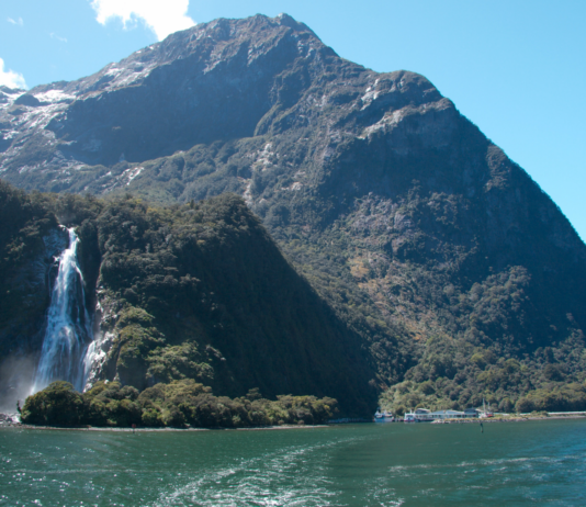 Milford Sound, la maravilla de Nueva Zelanda Milford Sound; la maravilla de Nueva Zelanda