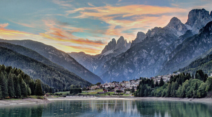 Los Dolomitas, paisaje alpino de Italia