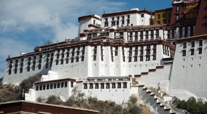 Palacio Potala; la "Isla donde vive el Buda de la Misericordia"