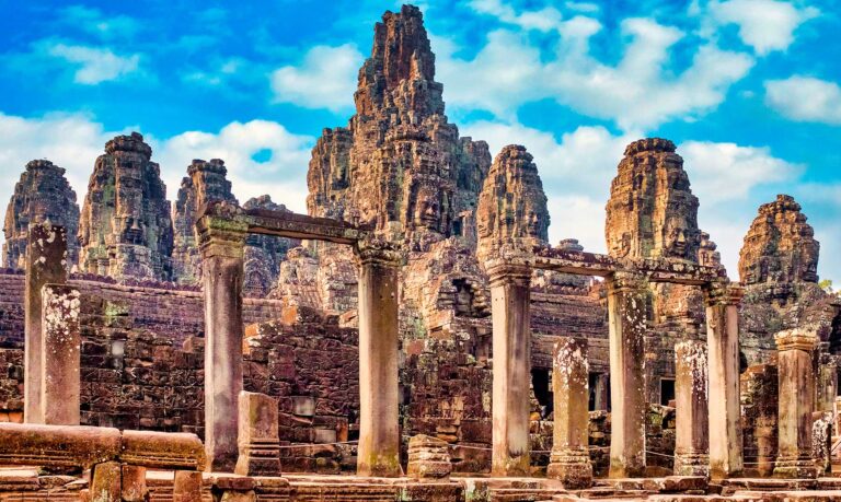 Templo de Bayón | Cómo visitar las sonrientes caras de piedra de Angkor