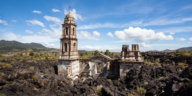 La Iglesia que sobrevivió al volcán Parangaricutiro