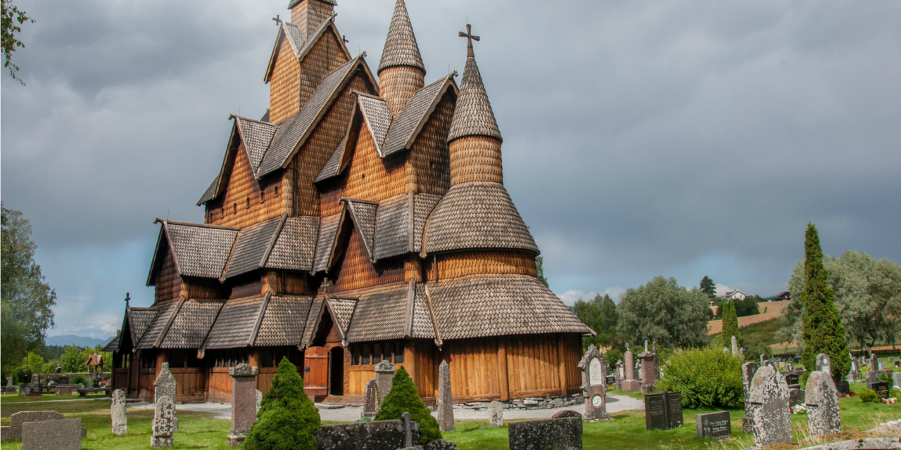 Iglesia de Heddal, una joya de madera en Noruega El Viajero Feliz