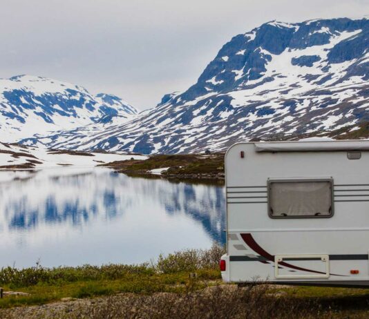 Vacaciones blancas con tu caravana, ¿te animas?