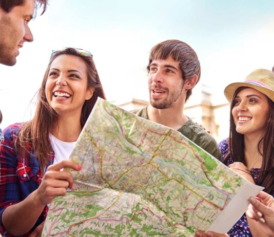 5 Ventajas de viajar en grupo | Más barato, más seguro y más divertido Ventajas de viajar en grupo