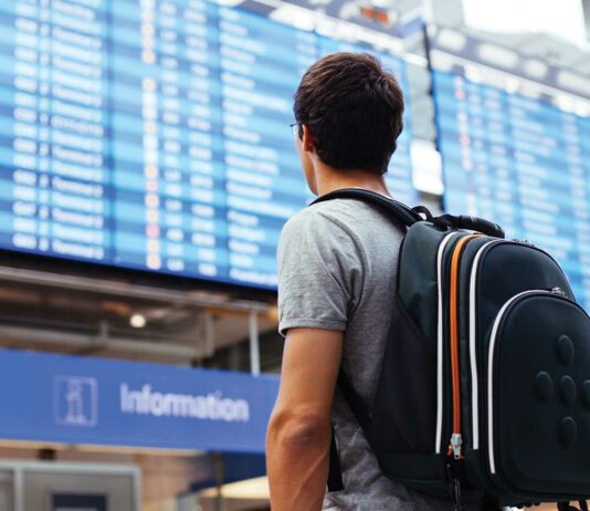 Retrasos de vuelos en verano. ¿Cómo reclamar tu indemnización? Retrasos en vuelos