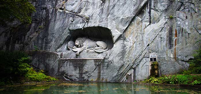 Qué ver en Suiza | Monumento al león de Lucerna