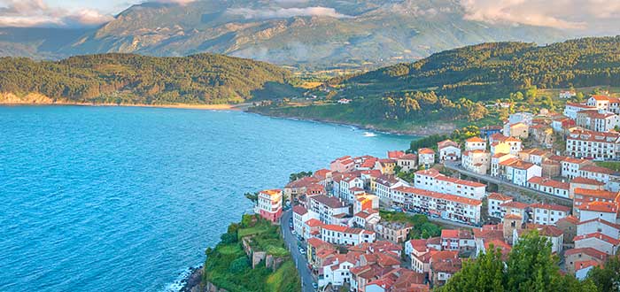 Los 10 Pueblos más bonnitos de España | Lastres (Asturias)
