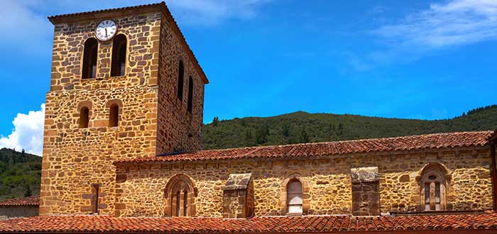 Qué ver en Potes | Iglesia de San Vicente