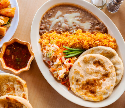 Comida típica de El Salvador _ 10 Platos Imprescindibles