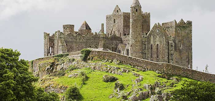 Qué ver en Irlanda | Rock of Cashel