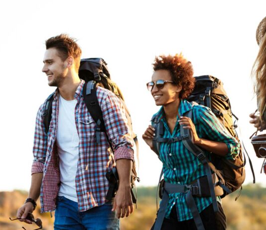 Cómo conservar los amigos que haces durante los viajes