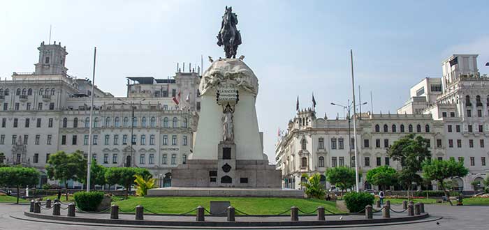 Qué ver en Lima | Plaza San Martín 