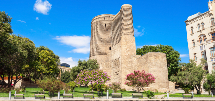Qué ver en Azerbaiyán. Torre de la doncella