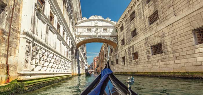 Que-ver-en-Venecia-Puente-de-los-Suspiros