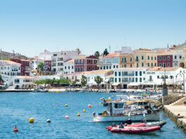 recorrer menorca en coche
