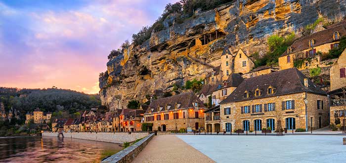 La Roque Gageac pueblos más lindos de Francia