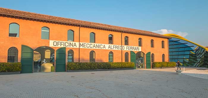Qué ver en Módena, Museo Ferrari