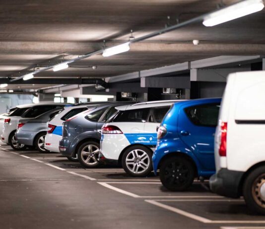 ¿Dónde dejar el coche en vacaciones? Dónde dejar el coche en vacaciones