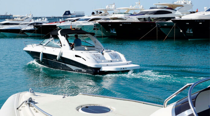 Navega sin preocupaciones: alquila un barco sin licencia en Ibiza