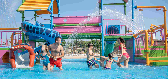 Valencia con niños es visitar el mejor parque acuático de la región