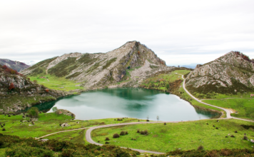 Lista de los lagos más bonitos de España