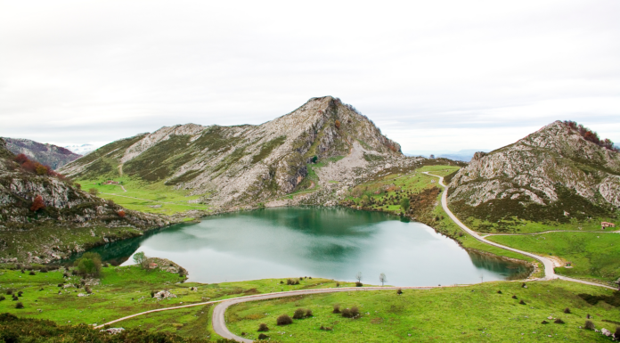 Lista de los lagos más bonitos de España