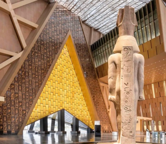 el museo más grande del mundo