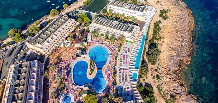 sirenis-seaview-countryclub-de-la-cadena-sirenis
